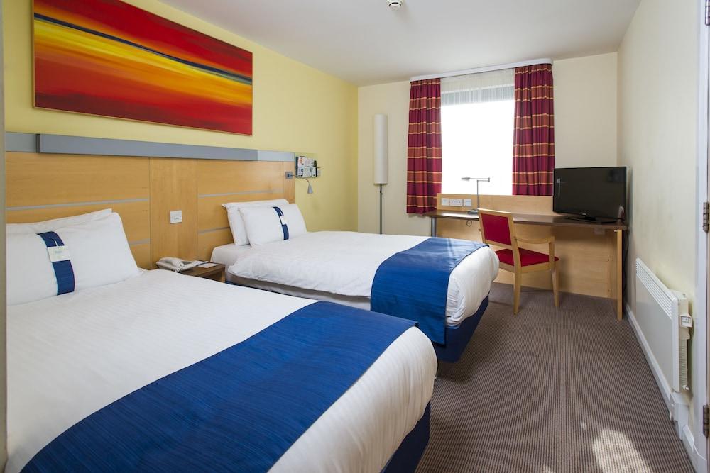 Holiday Inn Express Dunfermline By Ihg Ngoại thất bức ảnh
