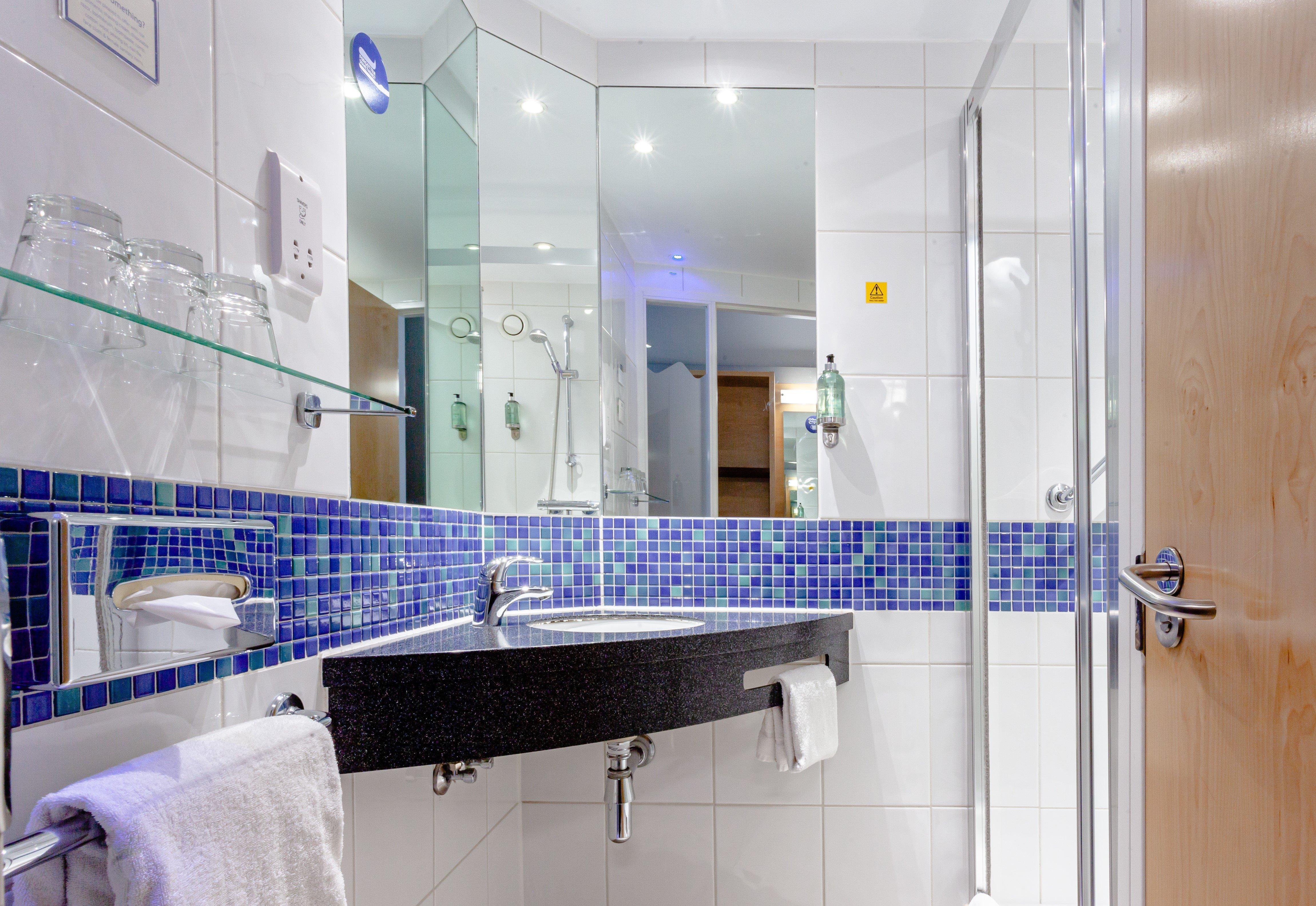 Holiday Inn Express Dunfermline By Ihg Ngoại thất bức ảnh