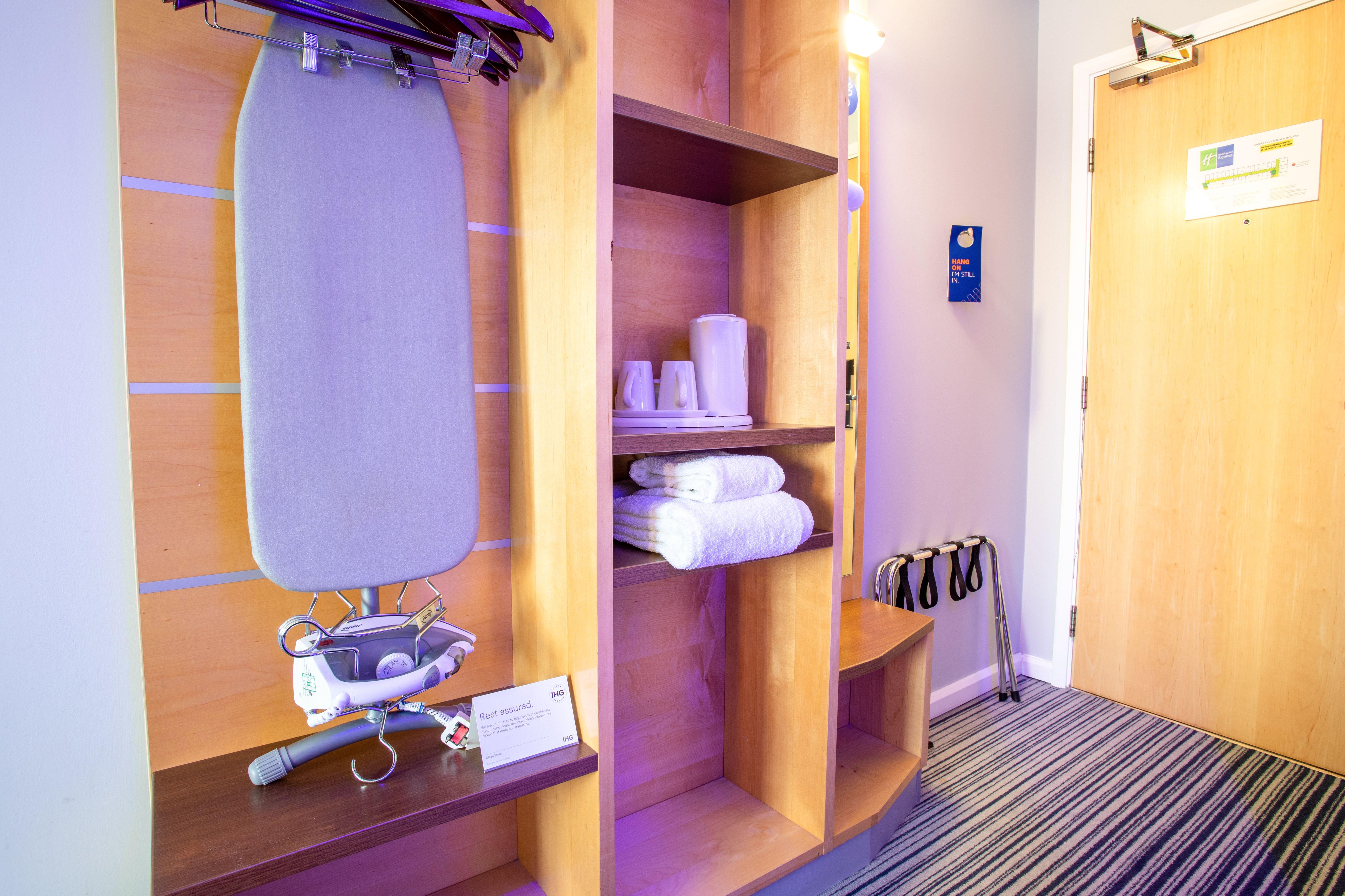 Holiday Inn Express Dunfermline By Ihg Ngoại thất bức ảnh