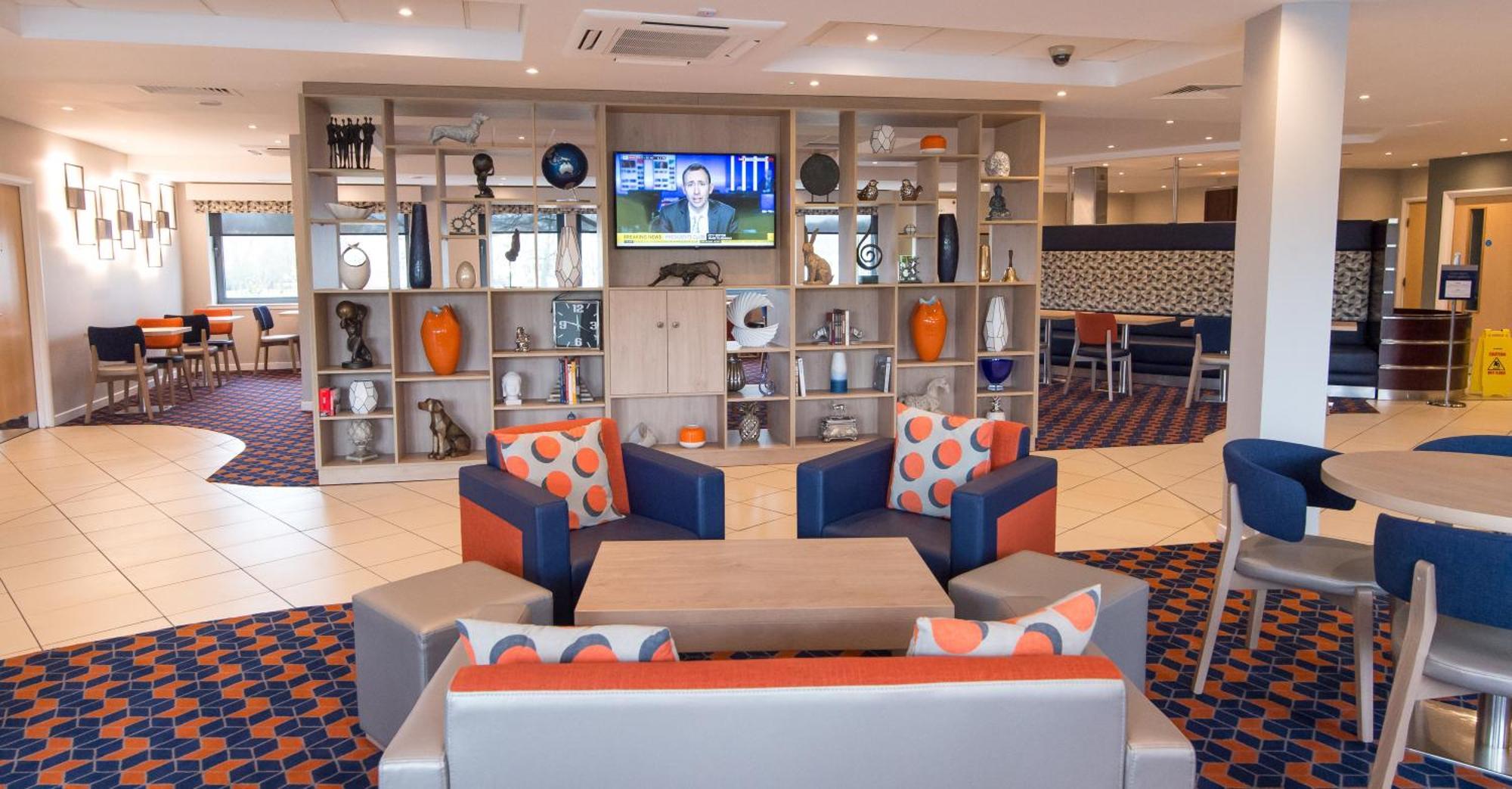Holiday Inn Express Dunfermline By Ihg Ngoại thất bức ảnh