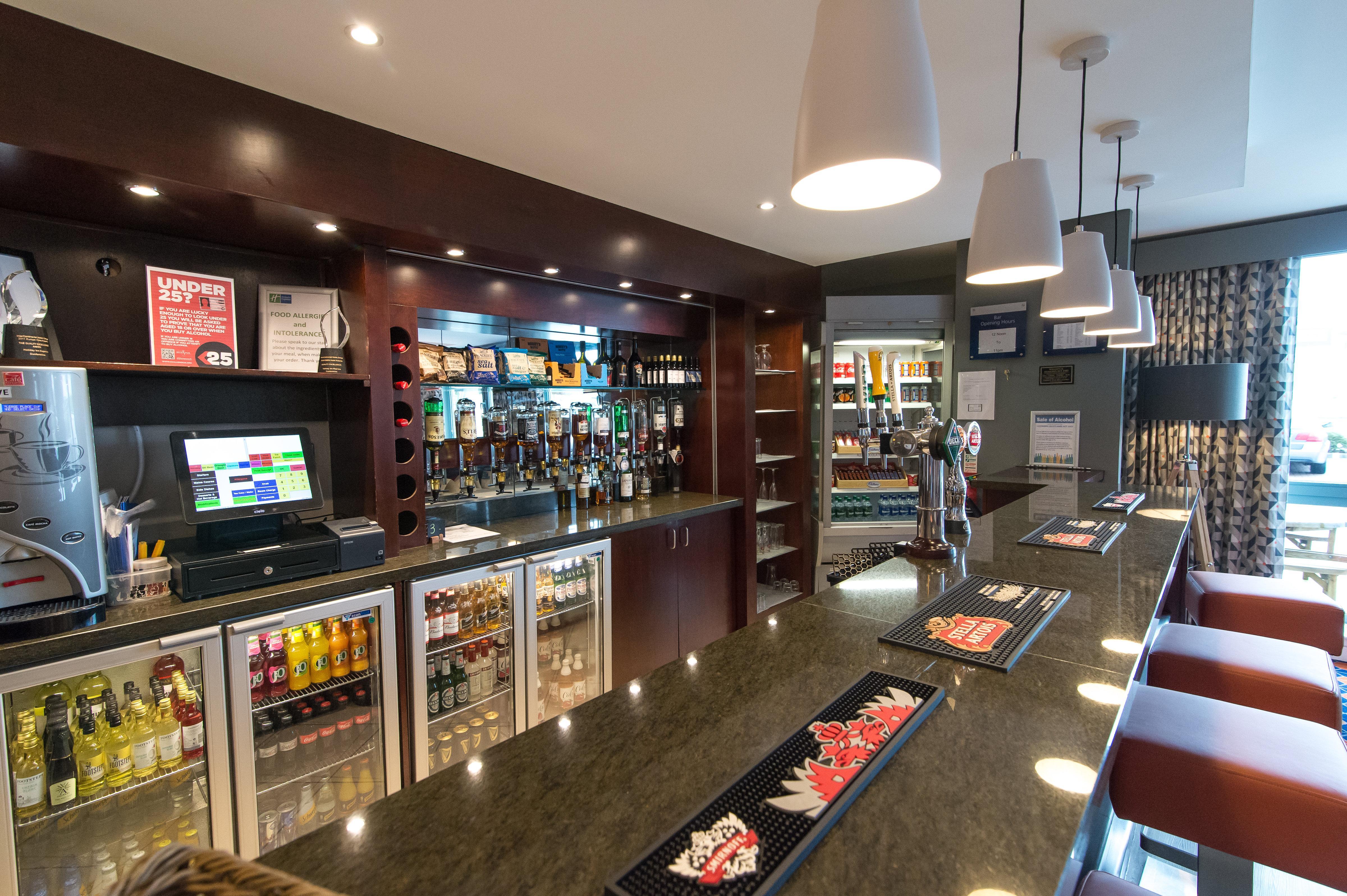 Holiday Inn Express Dunfermline By Ihg Ngoại thất bức ảnh