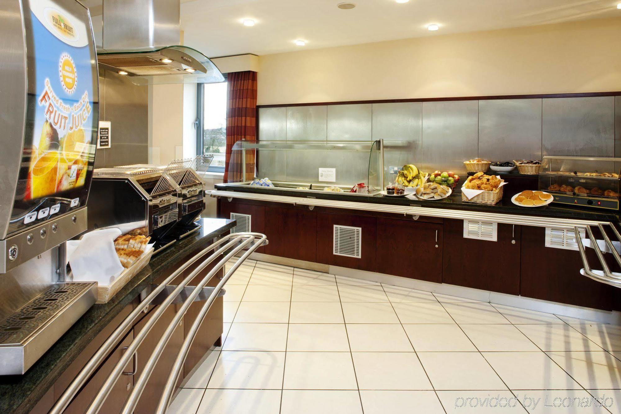 Holiday Inn Express Dunfermline By Ihg Ngoại thất bức ảnh